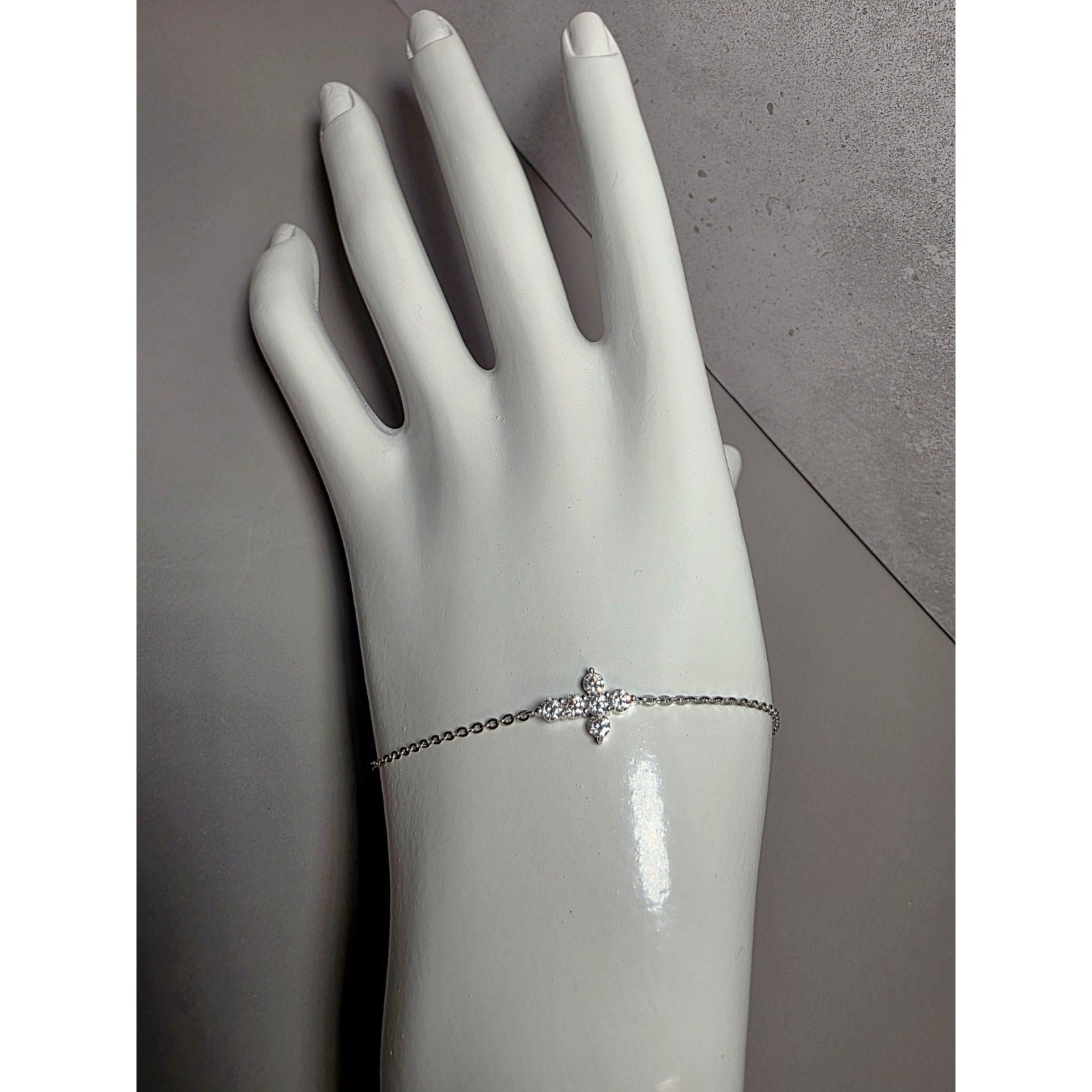 6.5-8.5" 2.5mm 0.06ctw VVSD Moissanite Cross Dainty Bracelet 925 Sterling Silver