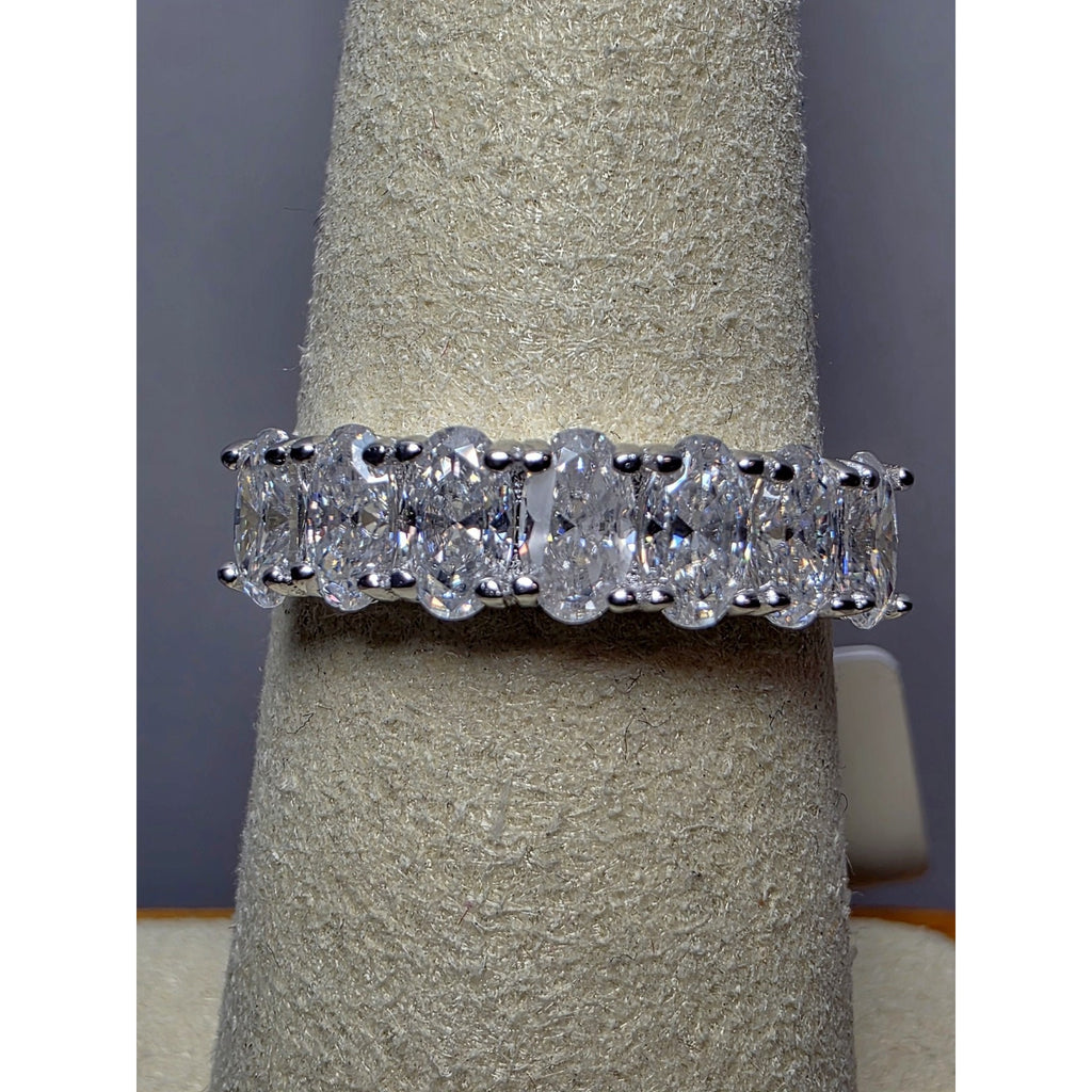 S7 2.16ctw Oval Moissanite Band