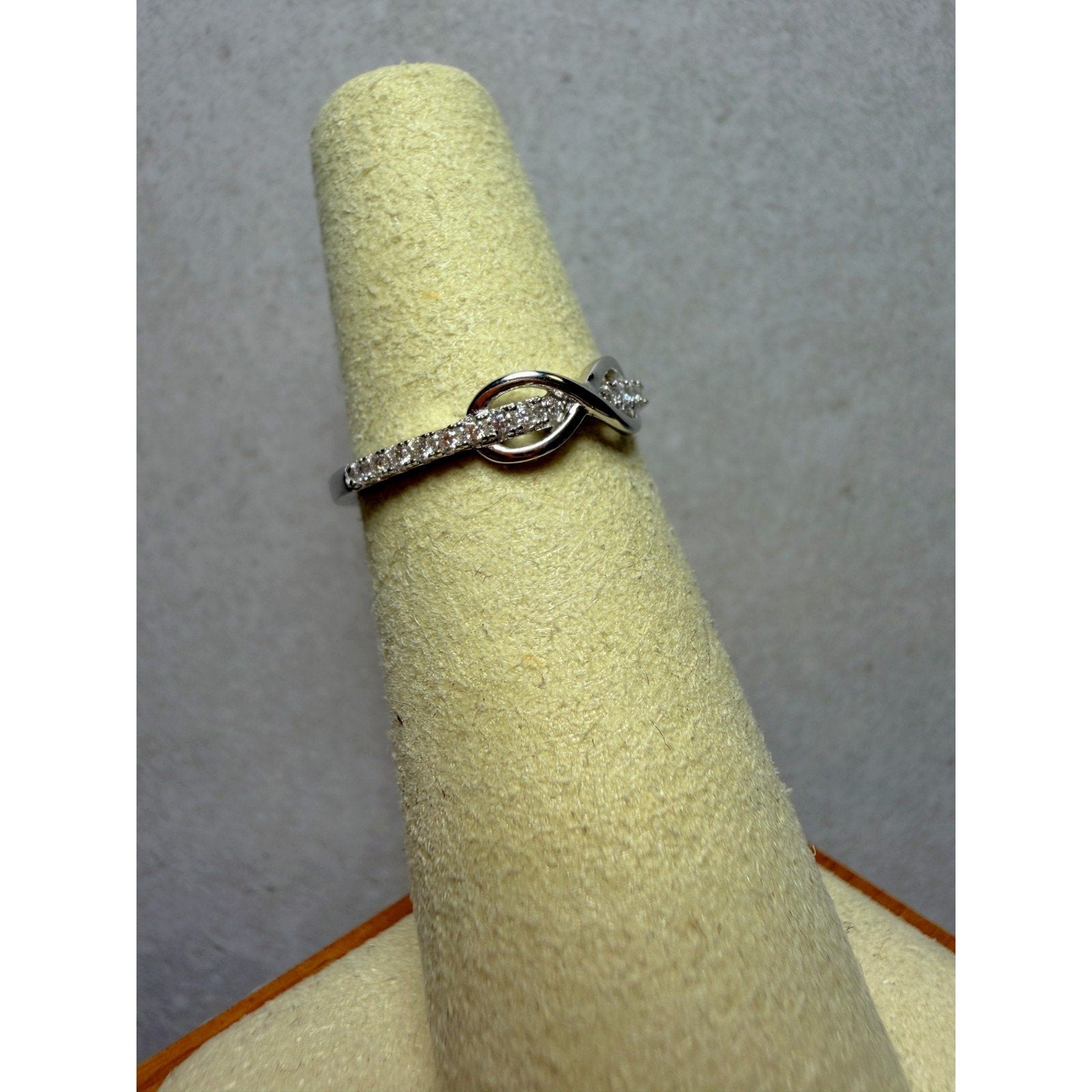 S7 0.14ctw Moissanite Half Infinity Band 925 Sterling Silver