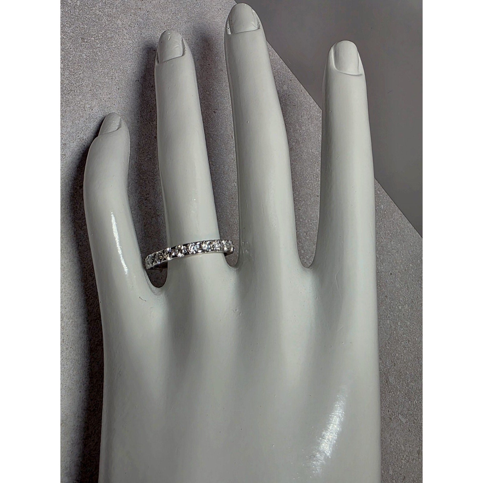 S8 0.96ctw Moissanite Eternity Band 925 Sterling Silver Solid Back