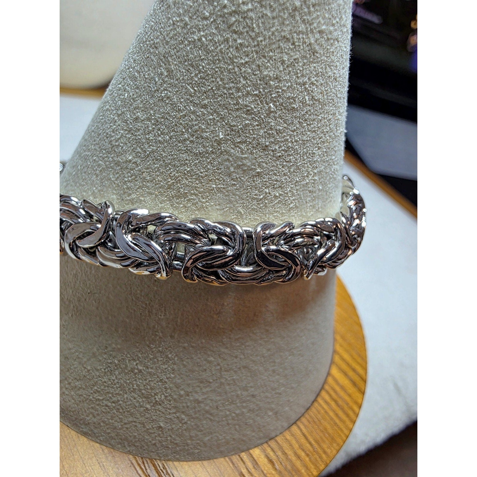 7" 8.4mm Flat Byzantine 15.49g Solid 925 Sterling Silver w/Rhodium