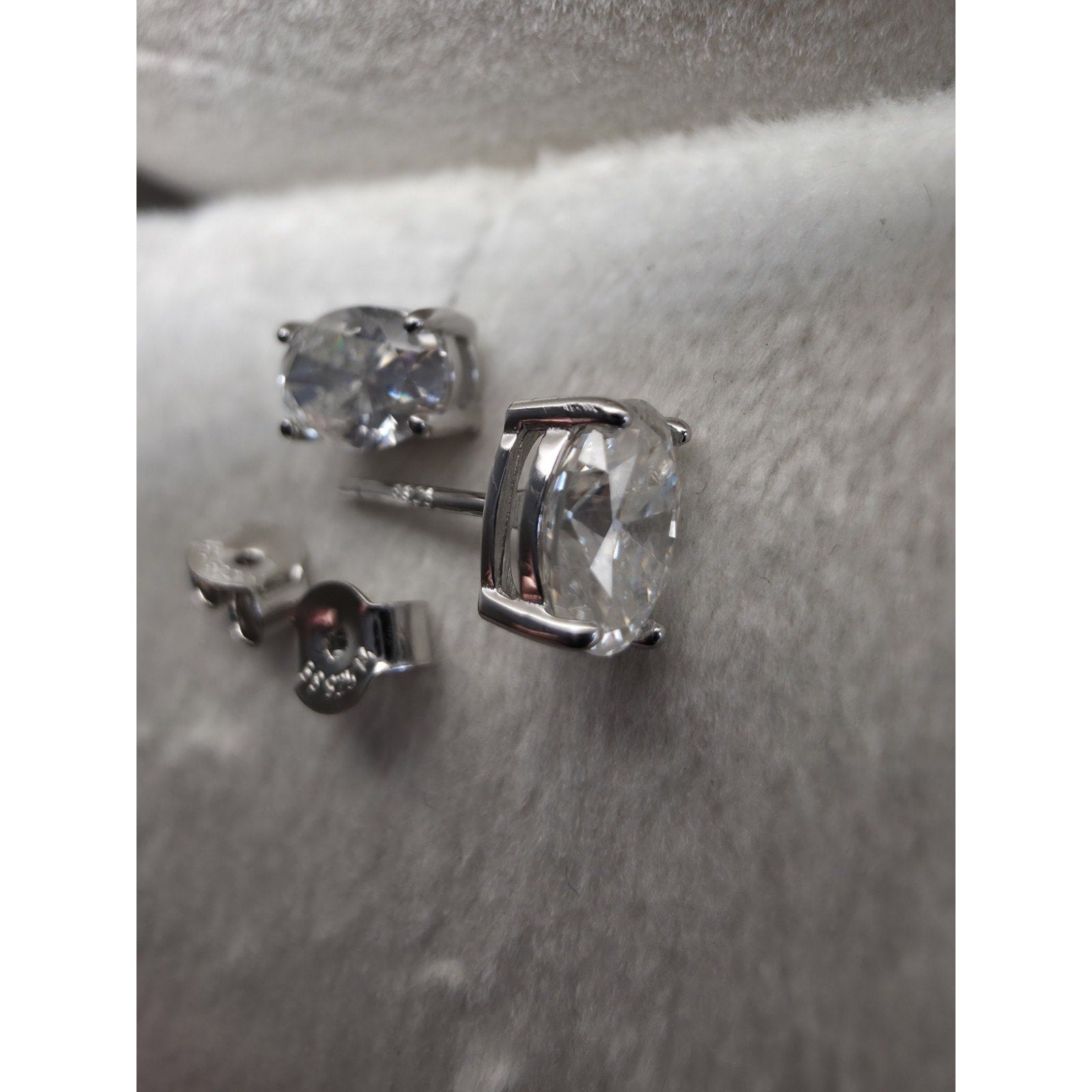 2.0CTW 7mm Oval Moissanite Stud Earrings Prong VVSD Color