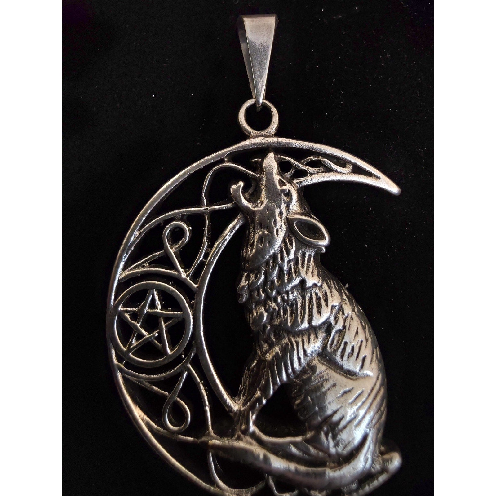 Handmade Crescent Moon Lone Wolf Pendant 20.48g 925 Solid Sterling