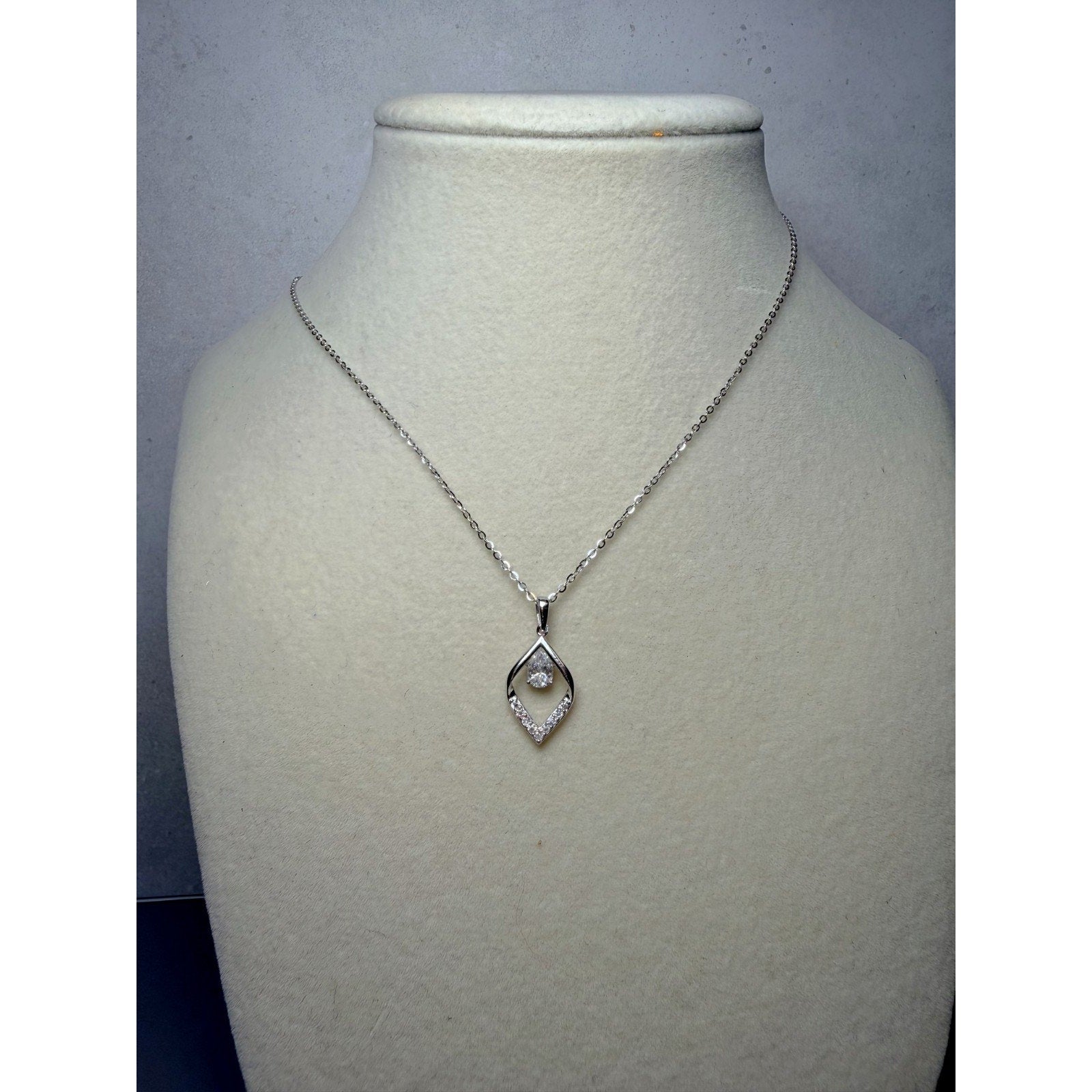 16+2" 0.6ctw Moissanite Teardrop Solitaire Pendant Necklace 925 Sterling Silver