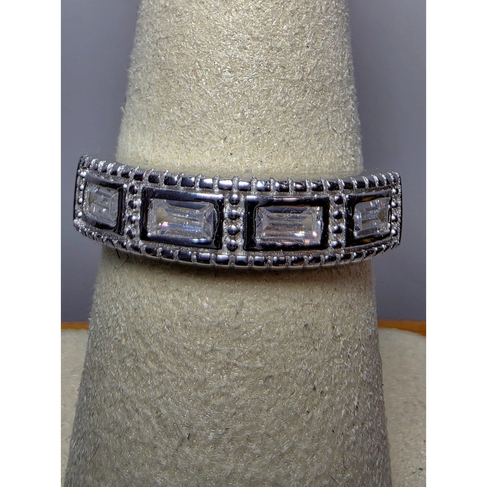 S7.5 CZ Baguettes and Moissanite Band