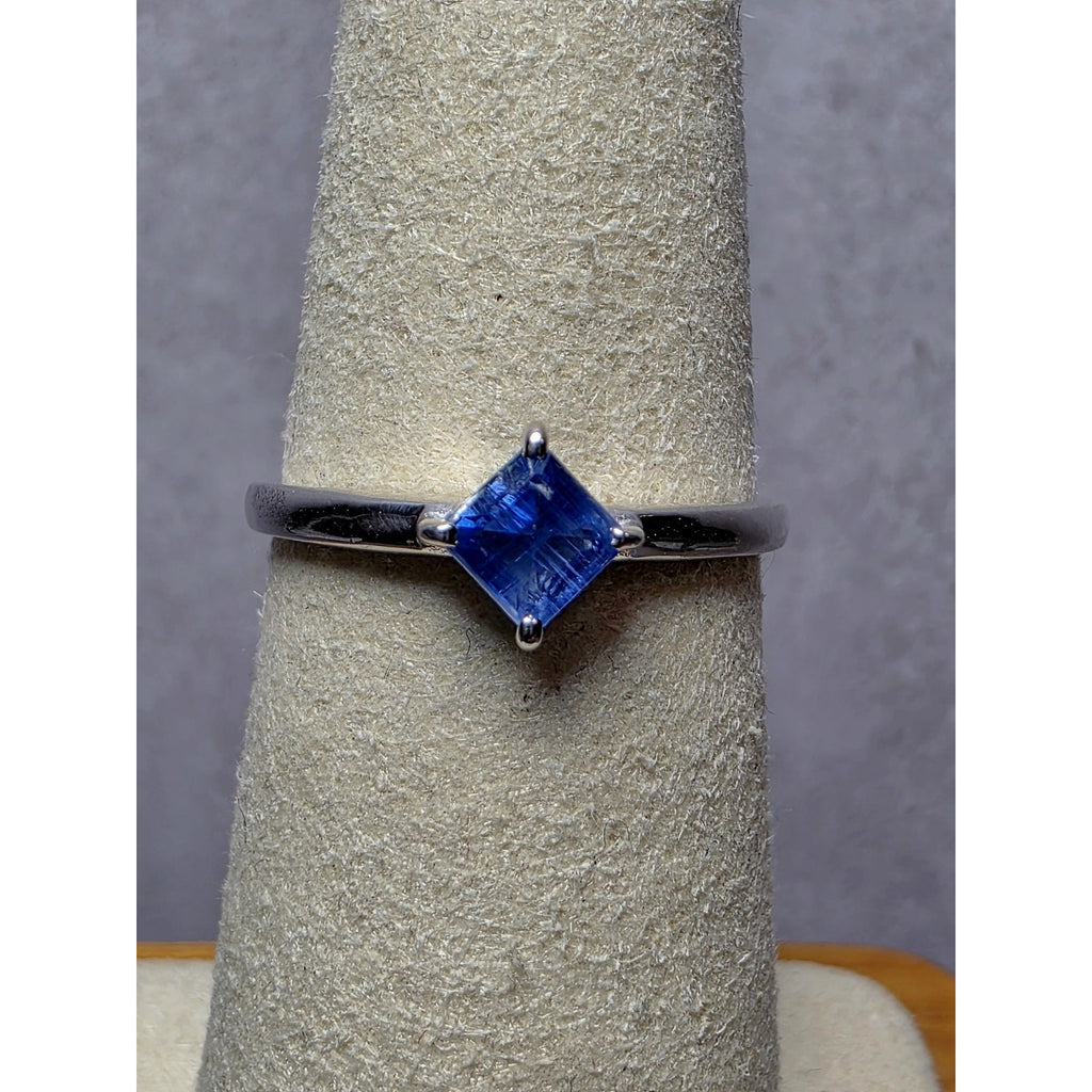S6 Natural Kyanite Solitaire Band 925 Sterling Silver