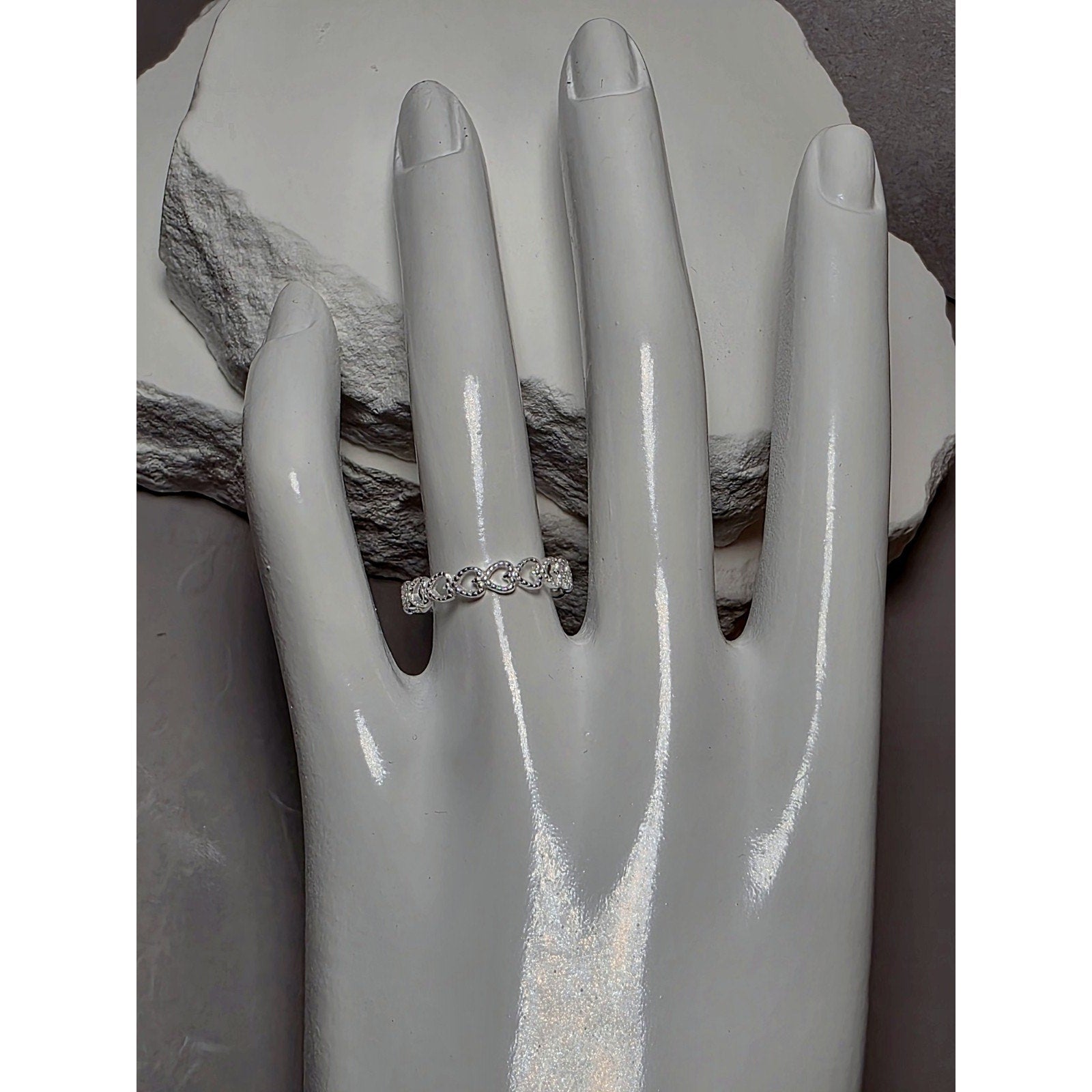 S7 Heart Eternity Band 925 Sterling Silver