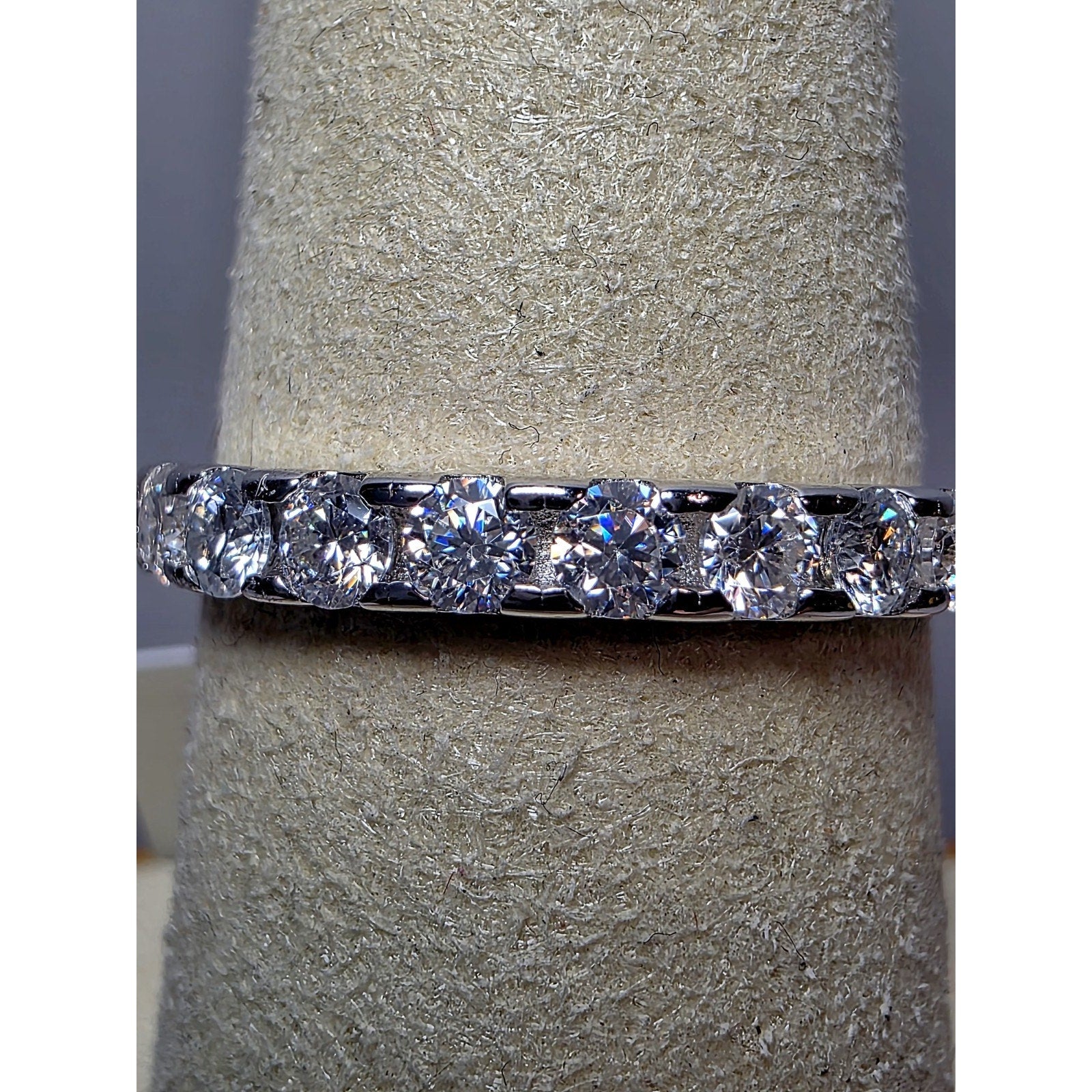 S8 0.96ctw Moissanite Eternity Band 925 Sterling Silver Solid Back