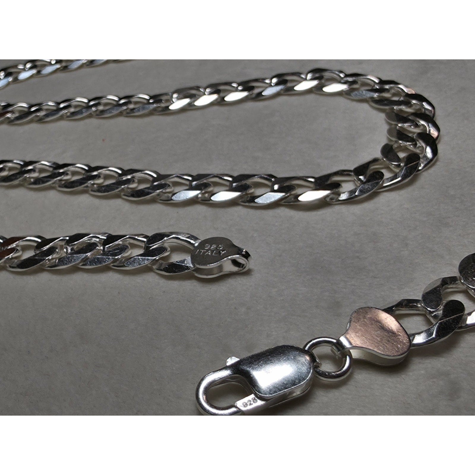 24" 8.8mm Cuban Curb Link Chain 51.08g 925 Sterling Silver w/ Lobster