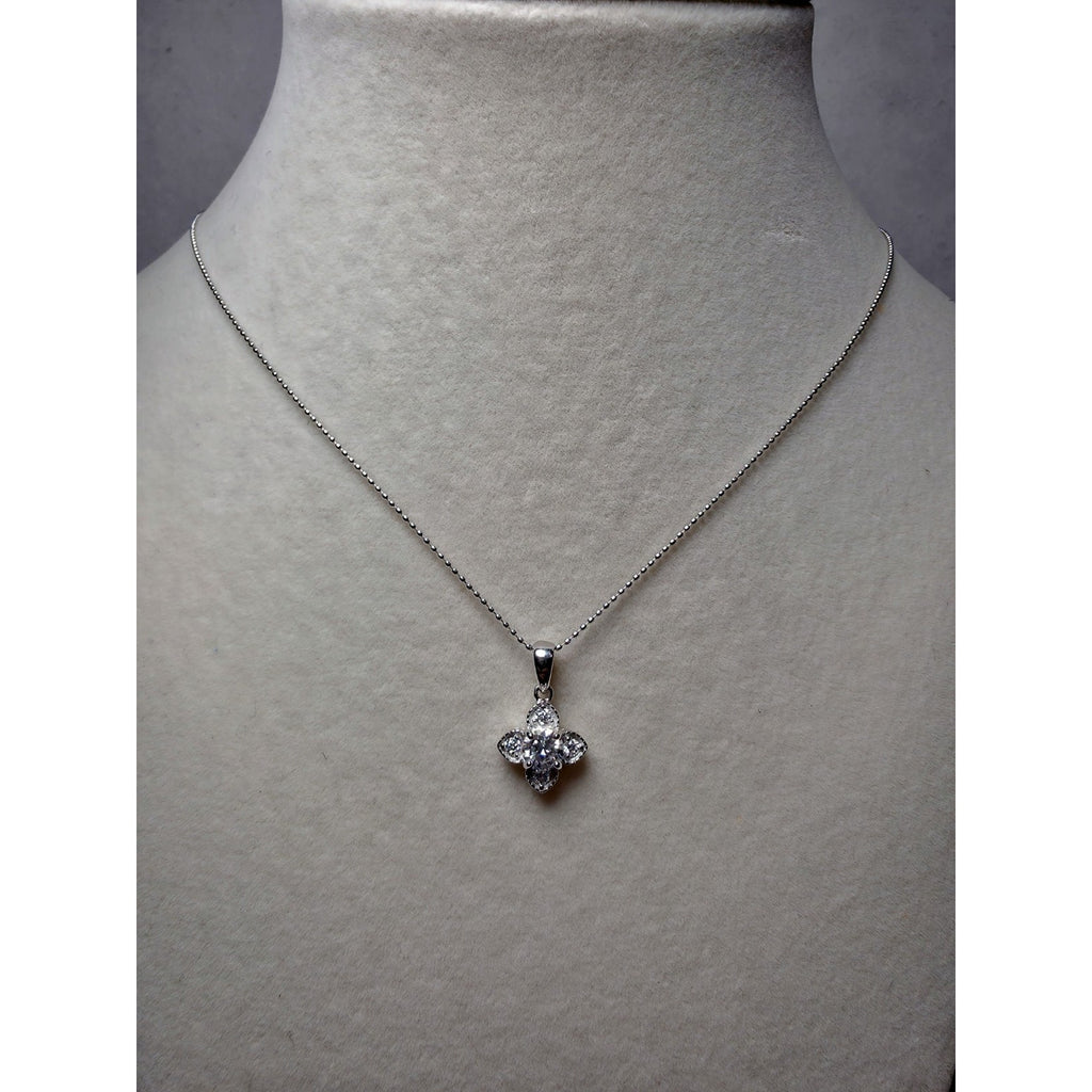 18" 0.65ctw Moissanite Clover Pendant w/Beaded Necklace 925 Sterling Silver