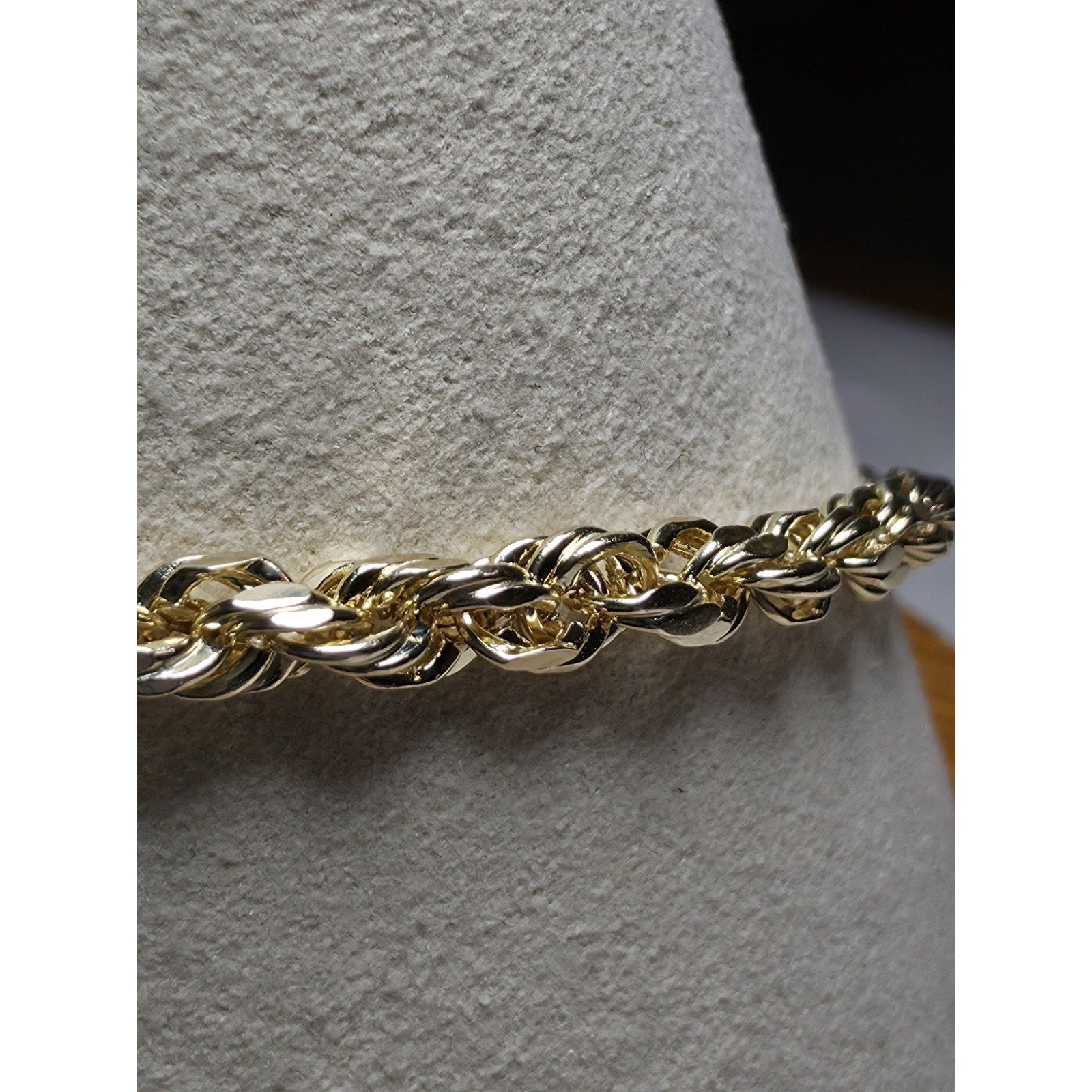 8" 4mm 10k Gold Diamond Cut Hollow Rope Stamped