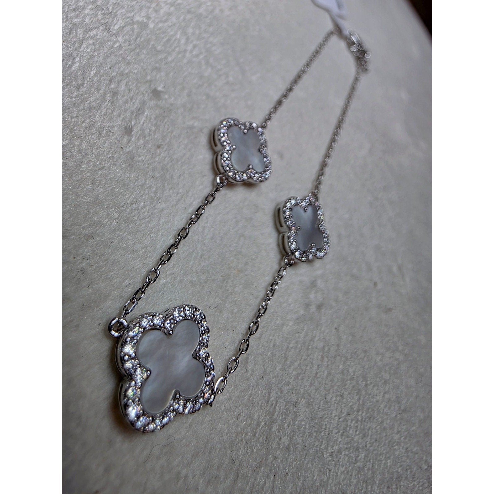 7+1" 0.44ctw Moissanite & MOP Clover Bracelet 925 Sterling Silver