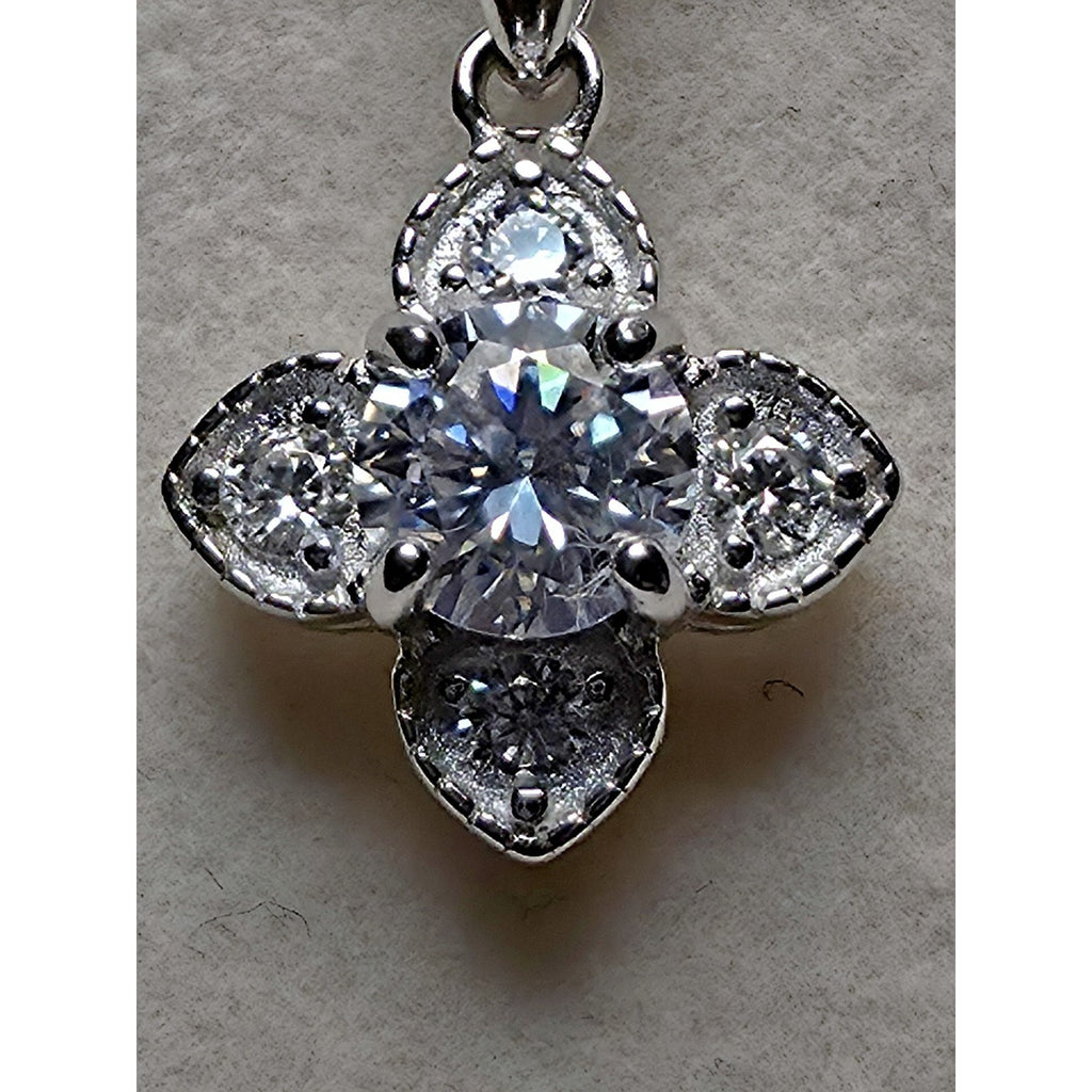 18" 0.65ctw Moissanite Clover Pendant w/Beaded Necklace 925 Sterling Silver